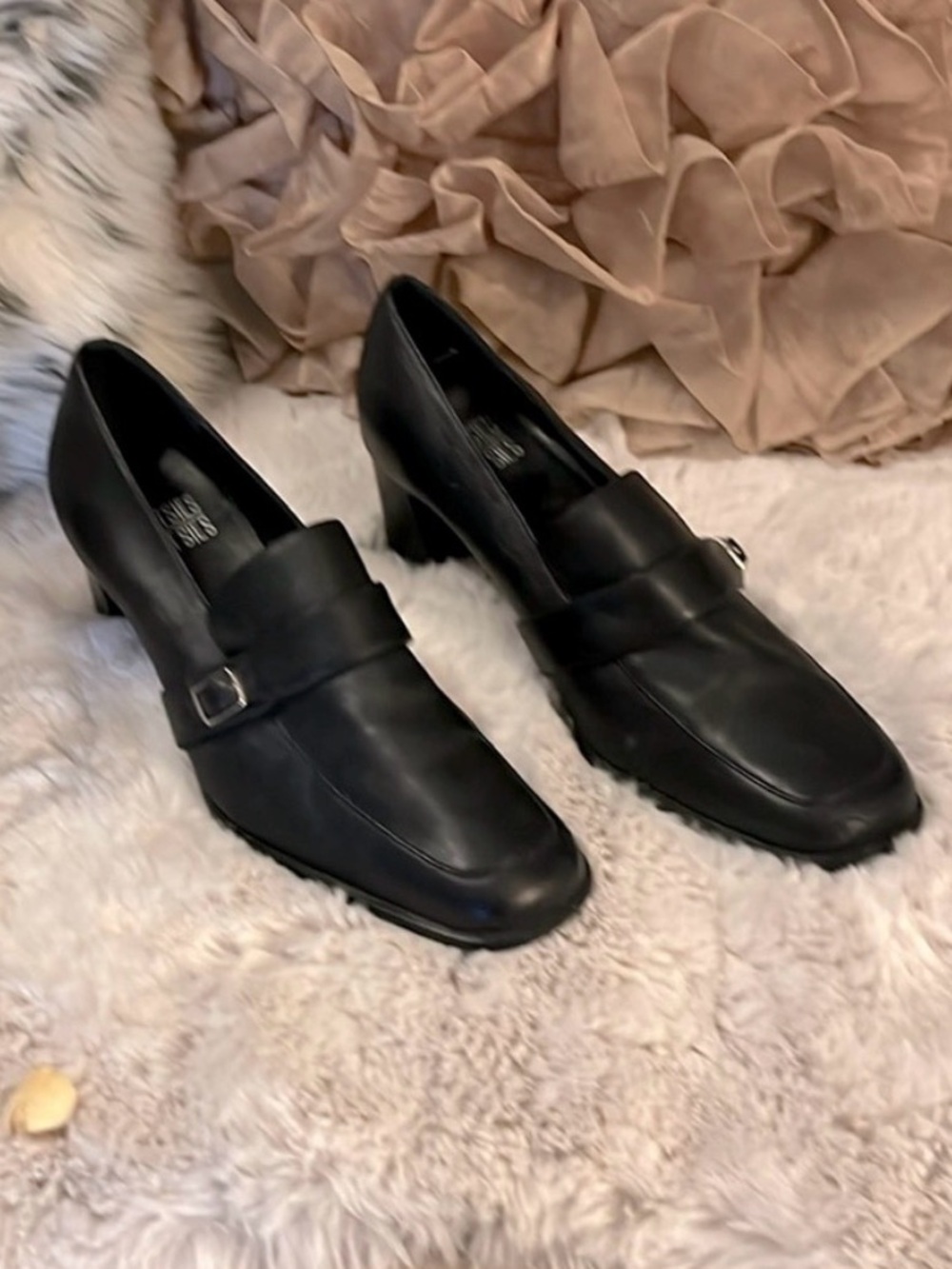 Mootsies Tootsies Women’s Black Leather Slip On Heeled Loafers 7.5